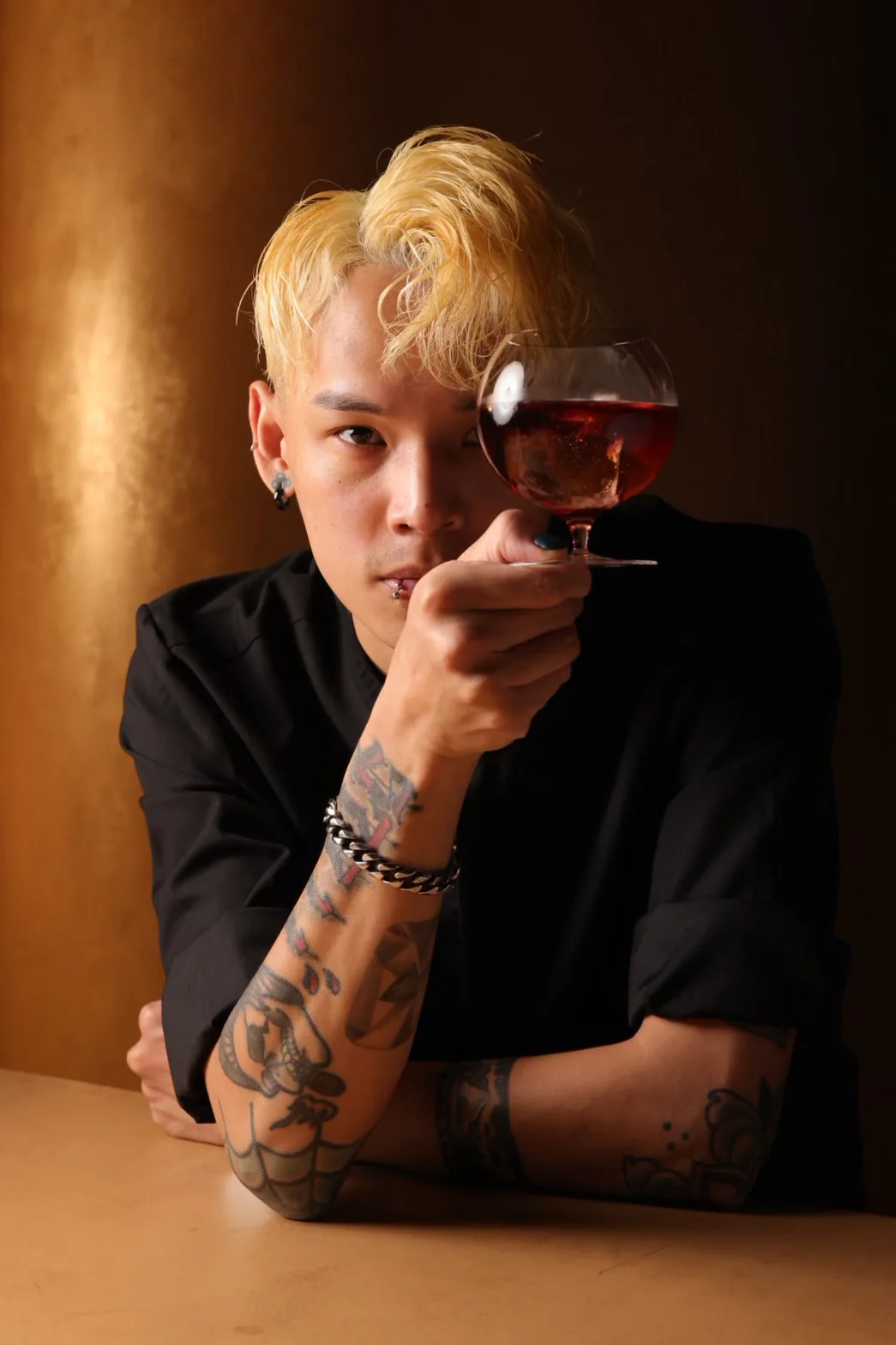 閻靖學 Liz,Somm Mixing Glass 主理人與調酒師